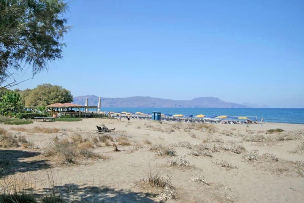 Hébergement de vacances Olive Tree Farm 200m From The *