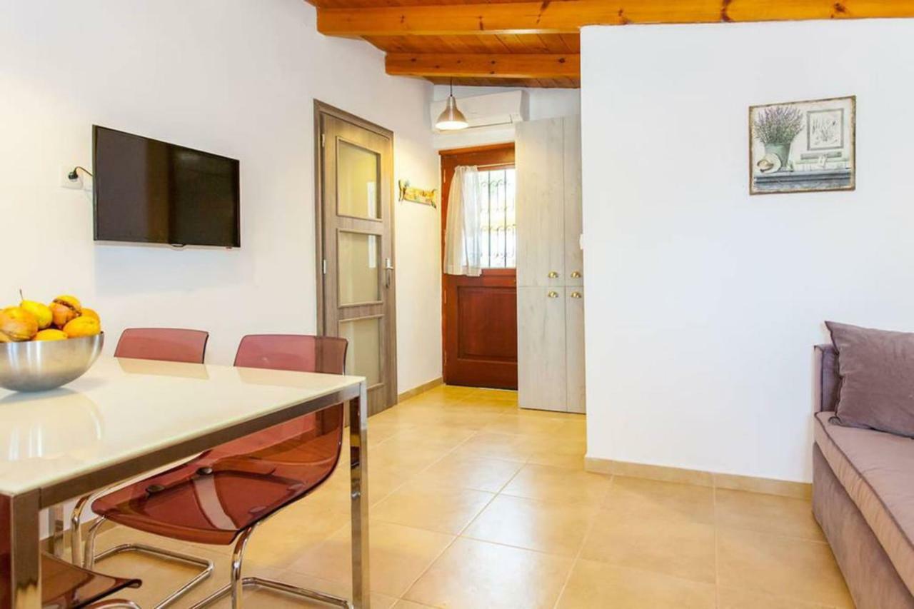 Olive Tree Farm 200m From The Episkopi-Chania